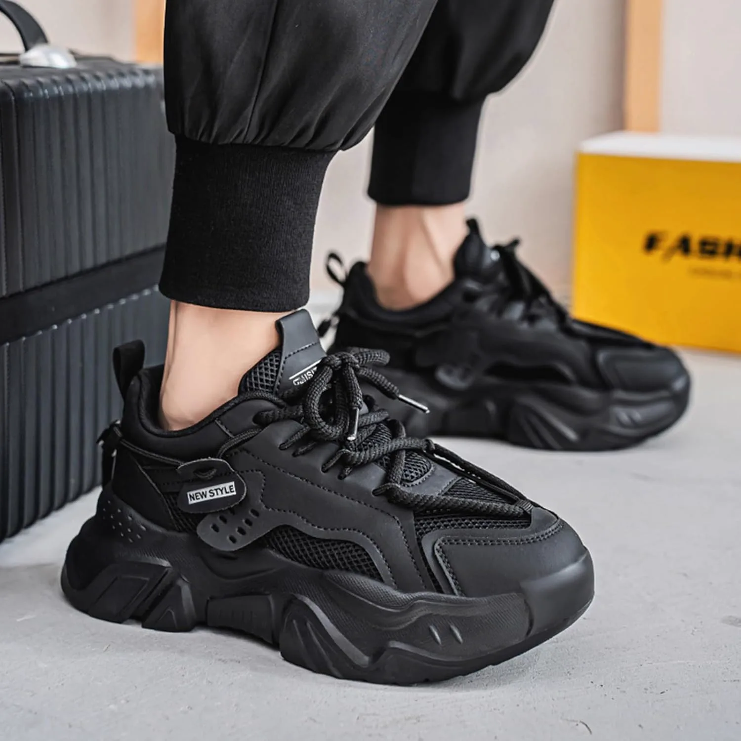 

Мужские кроссовки для бега и тенниса, спортивные для тренажерного зала и кросс-тренинга, удобные, дышащие, для ходьбы SPWAGYM, черный