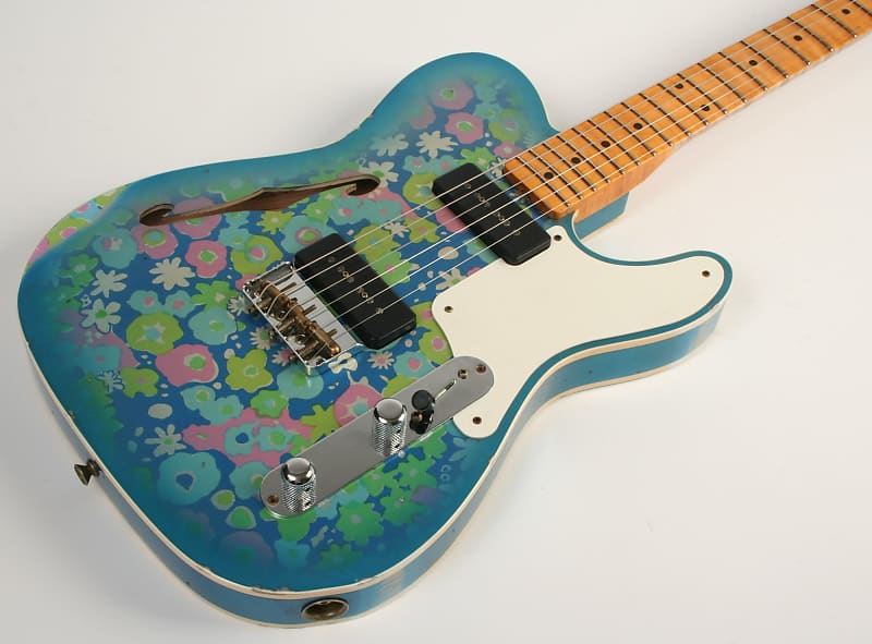 

Электрогитара Fender Custom Shop Limited Edition Dual P90 Tele Relic Maple Neck Blue Floral CZ561557