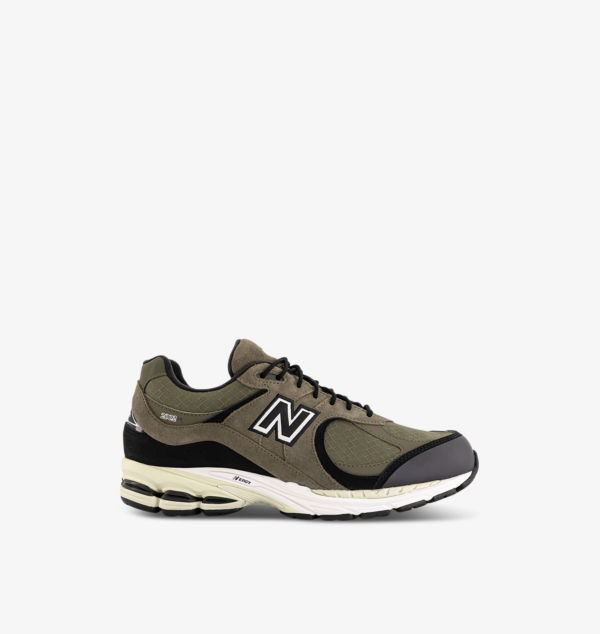 

Низкие кроссовки из замши и сетки 2002 года New Balance, цвет dark camo, Бежевый, Низкие кроссовки из замши и сетки 2002 года New Balance, цвет dark camo