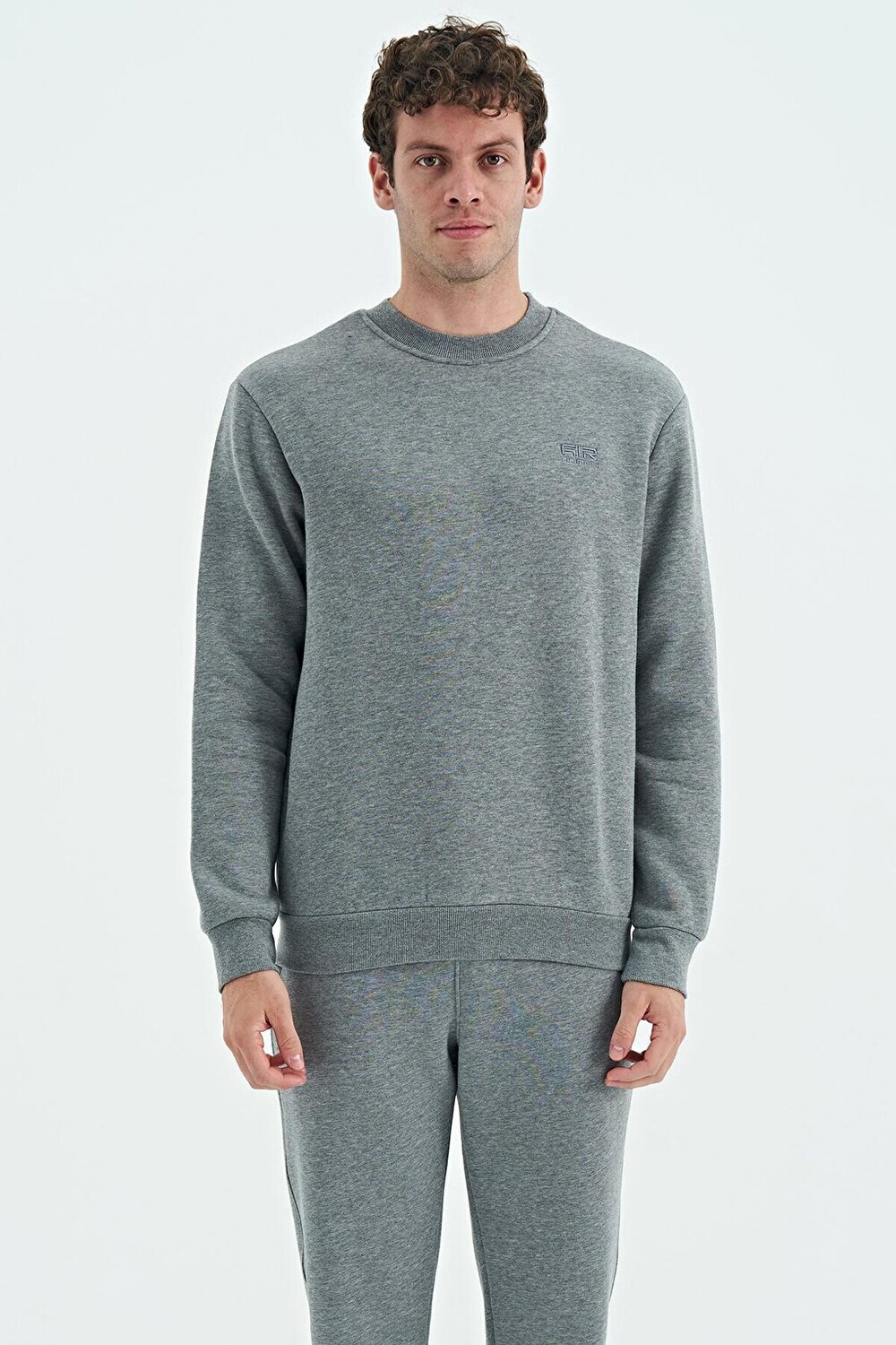 

Базовый мужской свитшот Omar Grey Melange Crew Neck AIR JONES