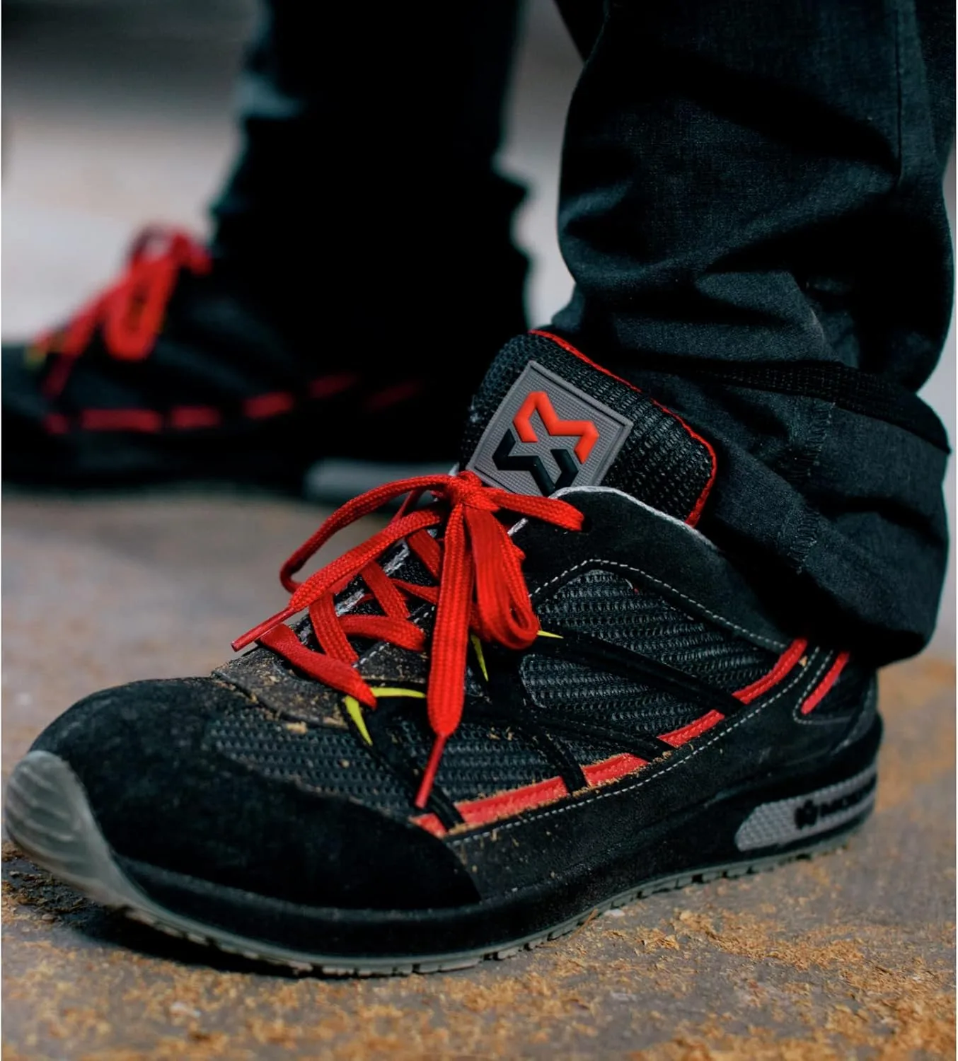 Защитные кроссовки WURTH MODYF S1P SRC Jogger One, черный — фото 2