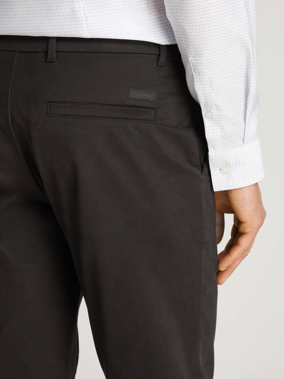 Брюки Calvin Klein Regular Fit, черный — фото 4