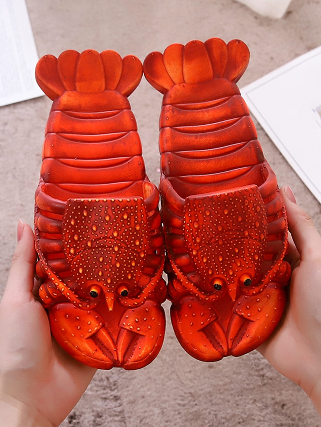 

Тапочки мужские с рисунком, красный