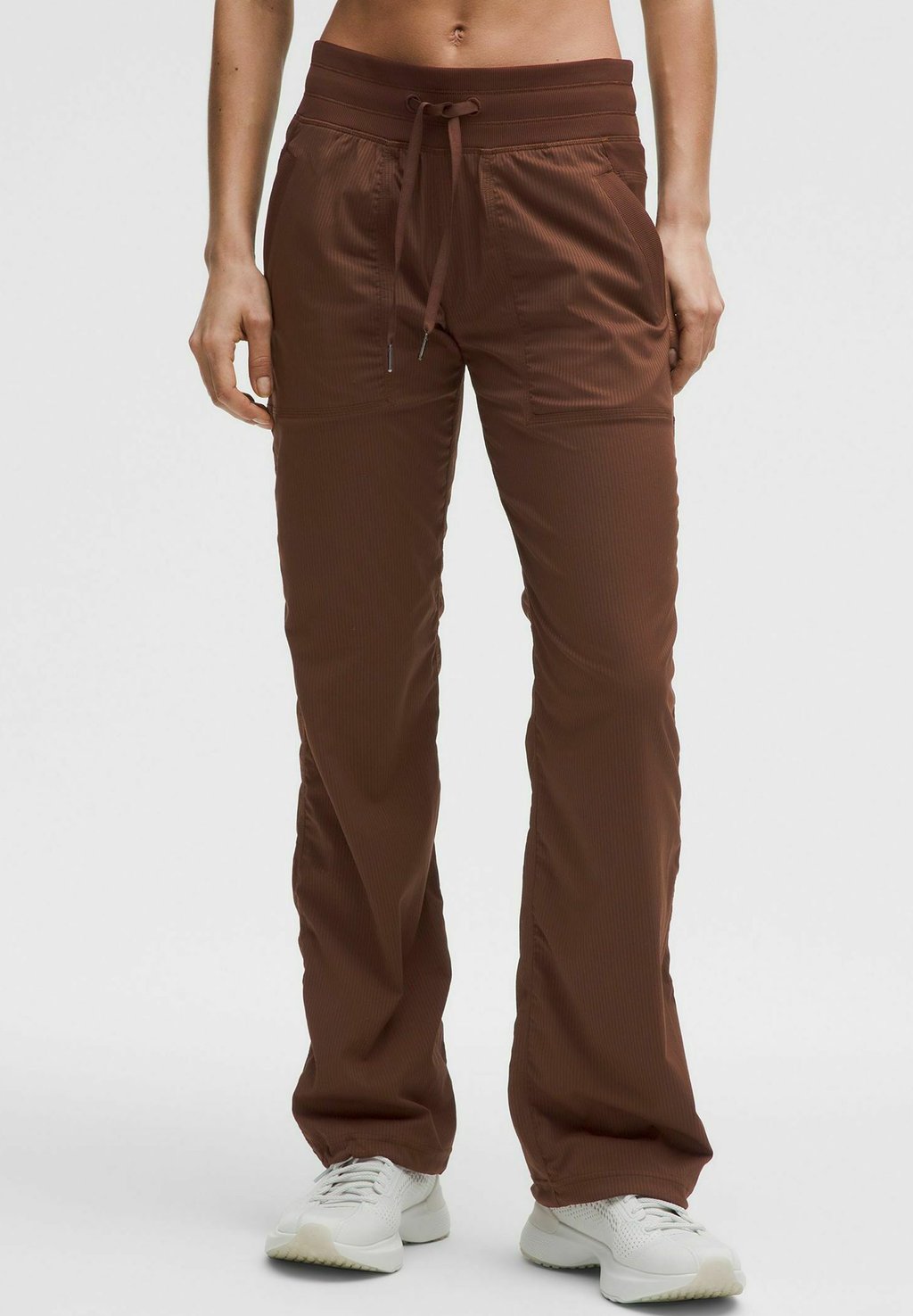 

Спортивные штаны DANCE STUDIO MID-RISE REGULAR lululemon, коричневый