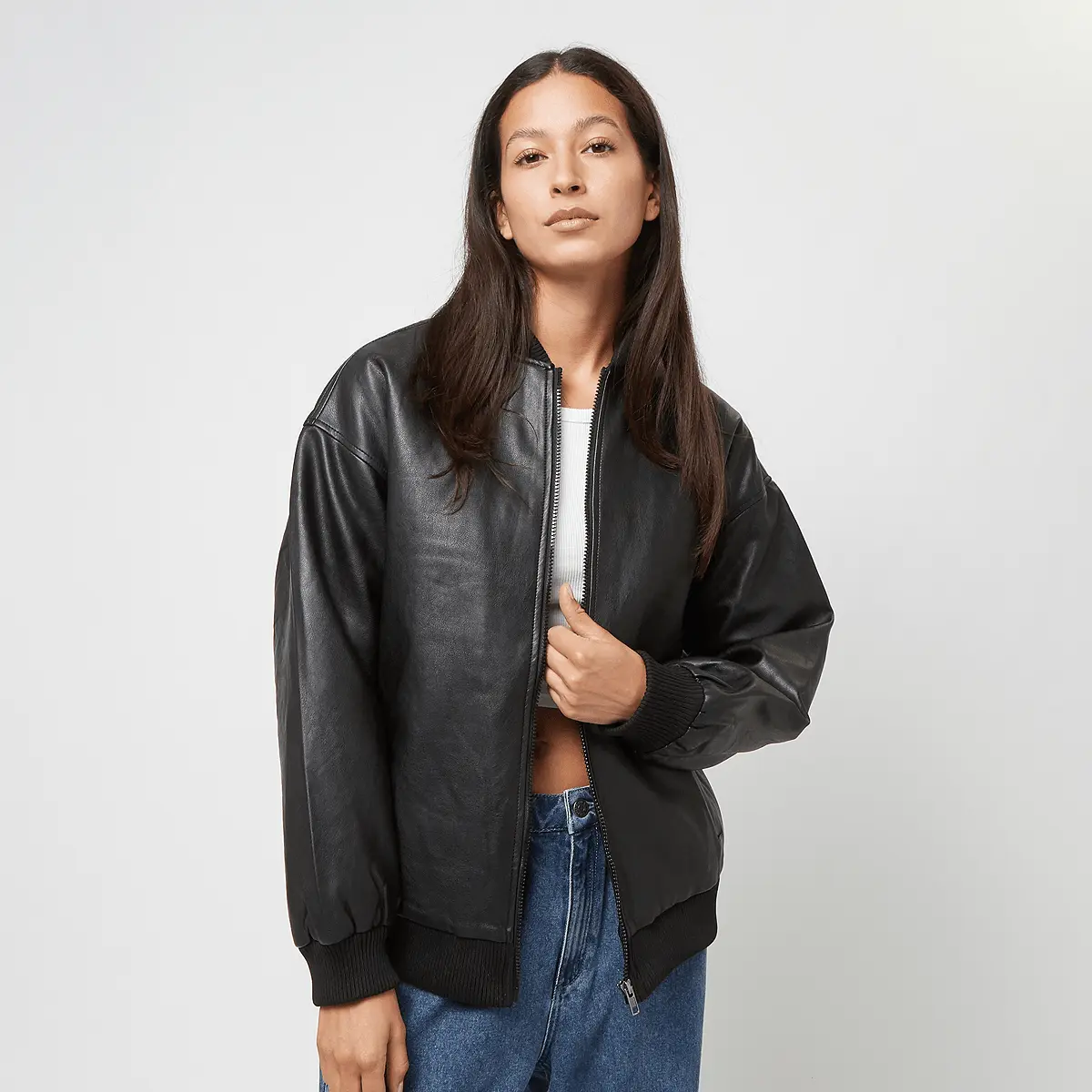 

Куртка Urban Classics Synthetic Leather Bomber Jacket, черный