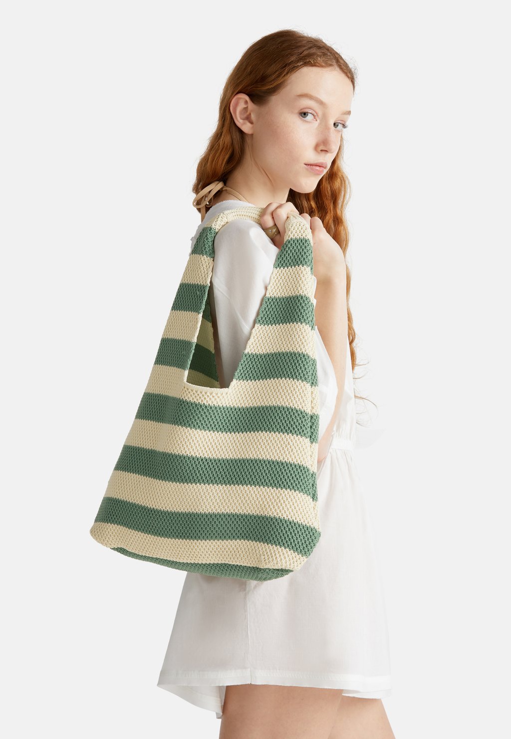 

Сумка United Colors of Benetton, зеленый
