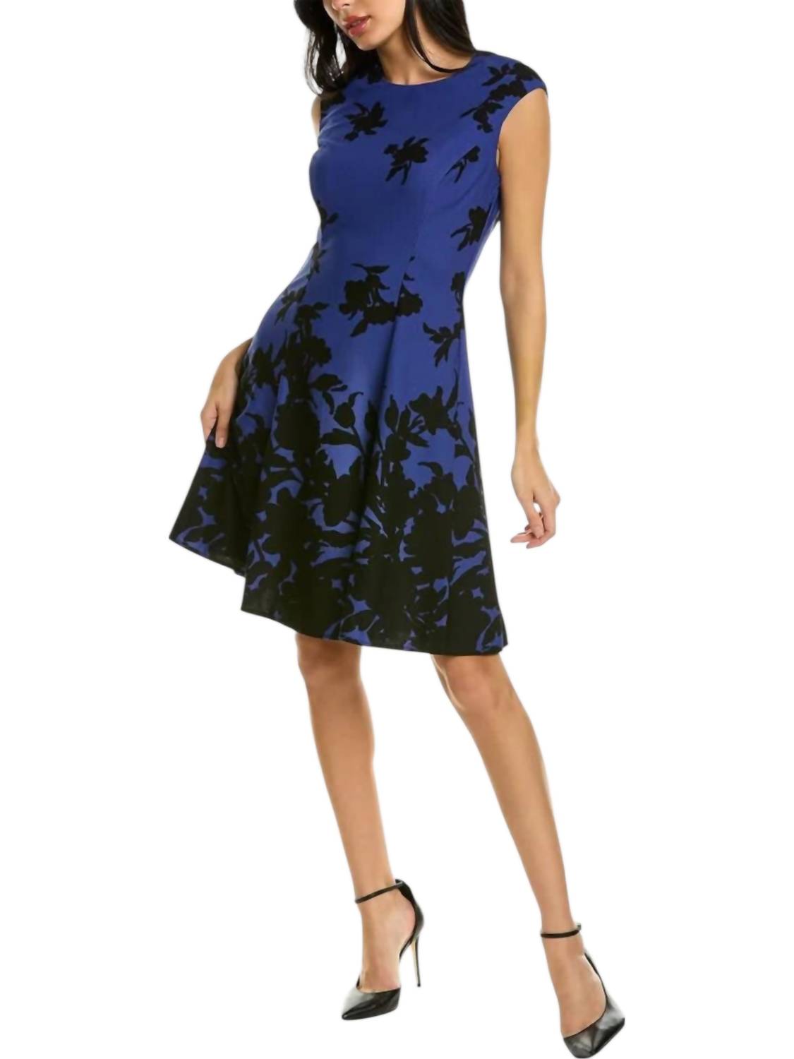 

Синее платье-футляр с цветочным принтом London Style