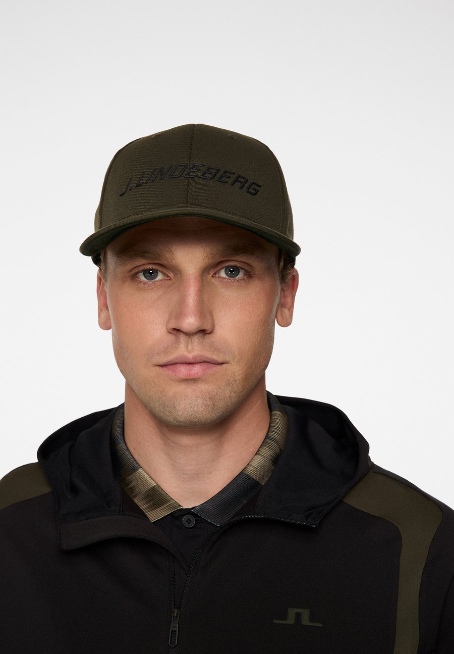 

Бейсболка J.LINDEBERG Sports DRIVE, Forest Green/Green
