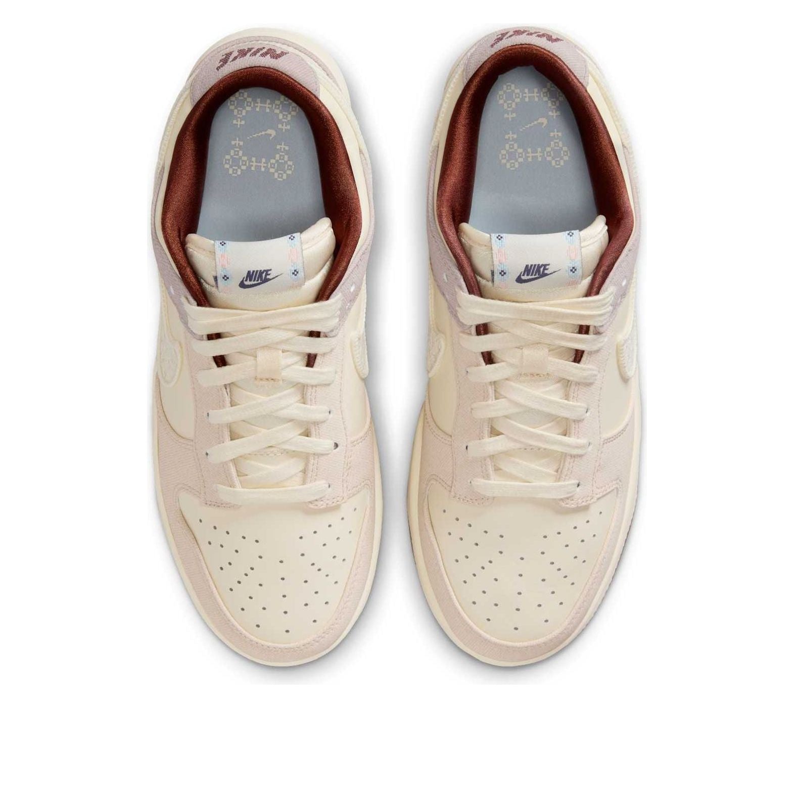 Кроссовки (WMNS) Nike Dunk Low 'Crochet Swoosh' — фото 2