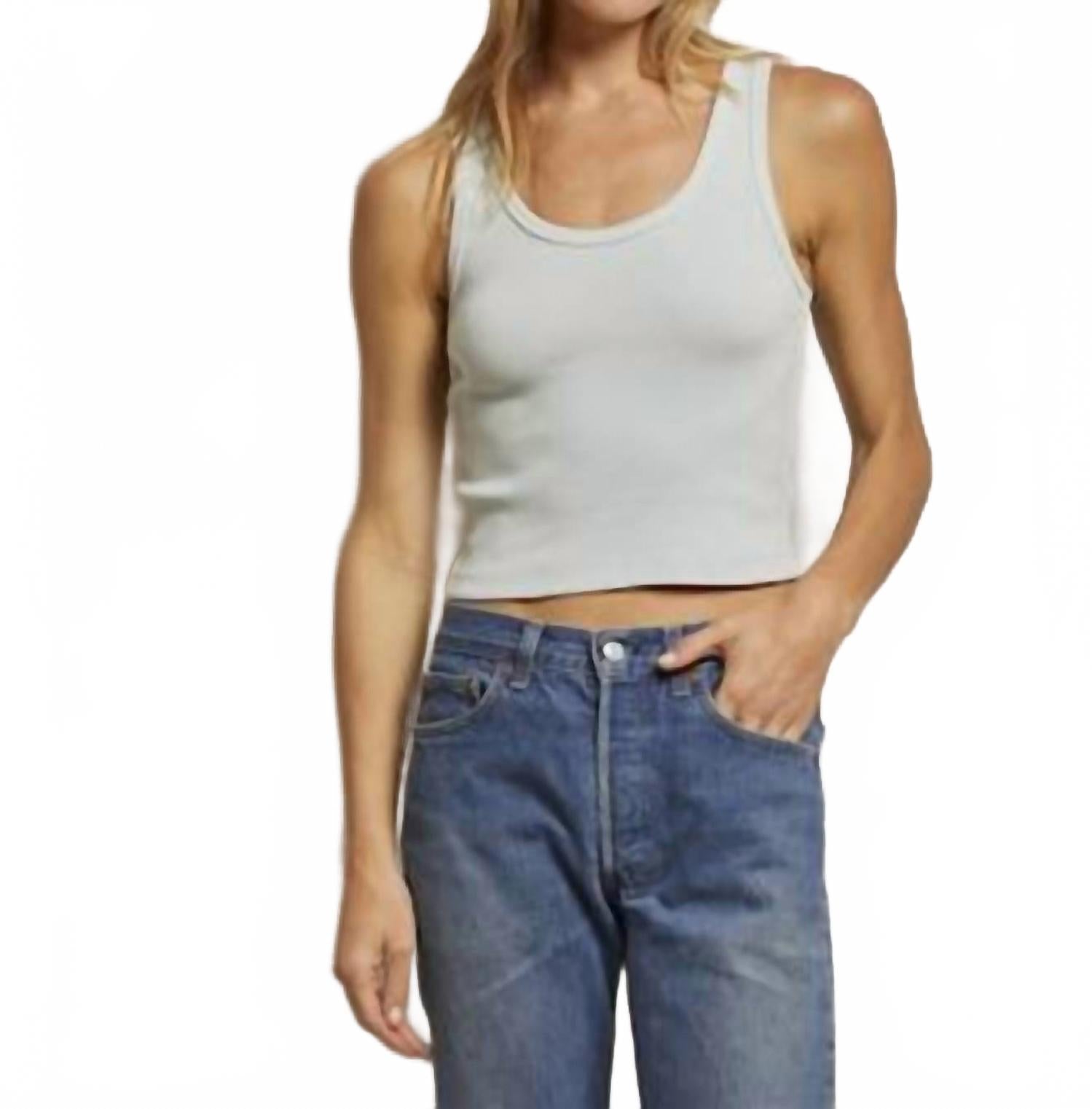

Топ Blondie в свежем мятном цвете PERFECTWHITETEE