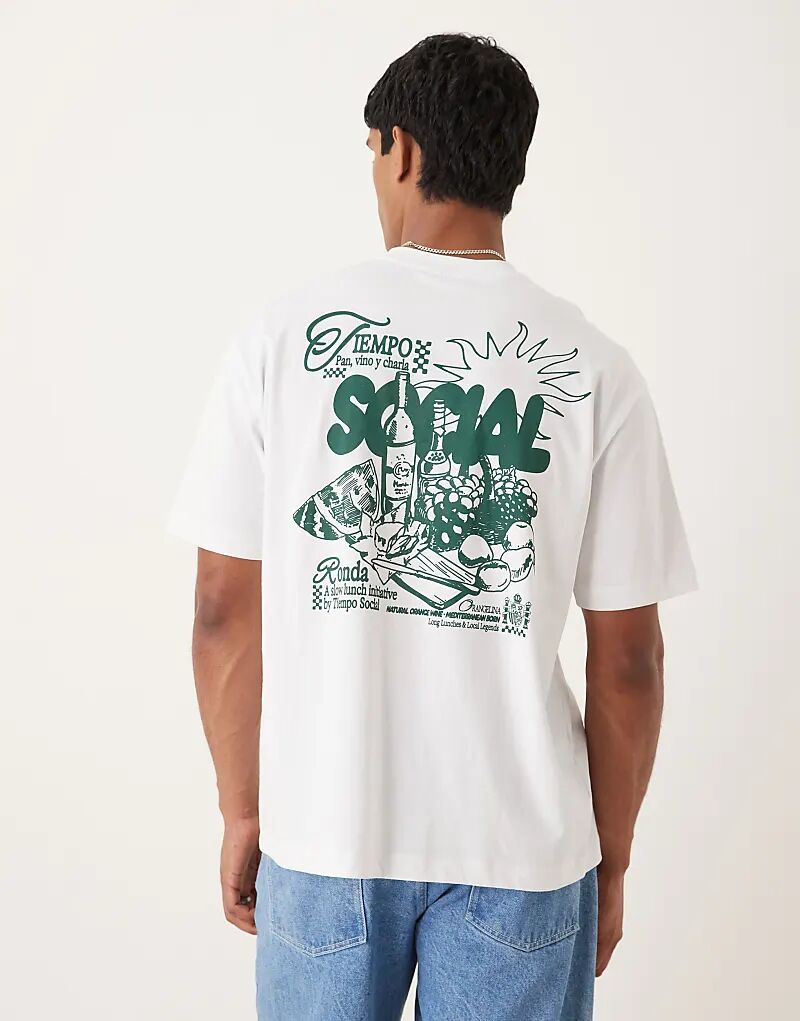 

Плотная свободная футболка ASOS DESIGN белого цвета с принтом еды