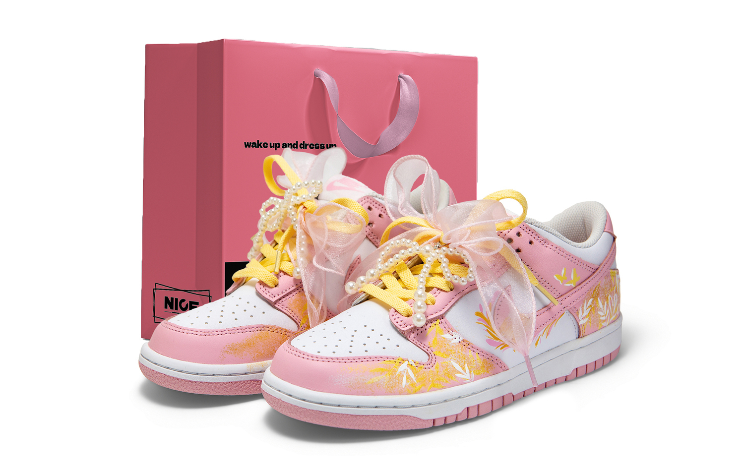 

Nike Dunk Leather Abrasion Resistant Breathable Low top Kids' Skateboarding Shoes Pink Yellow Unisex