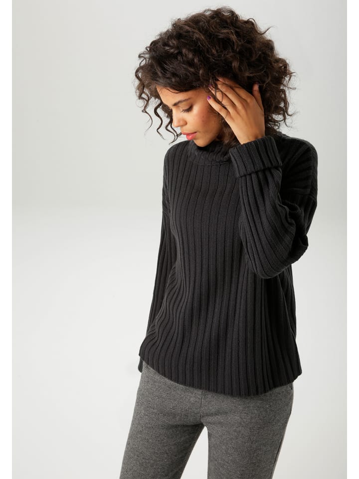 

Aniston Черный свитер с высоким воротником