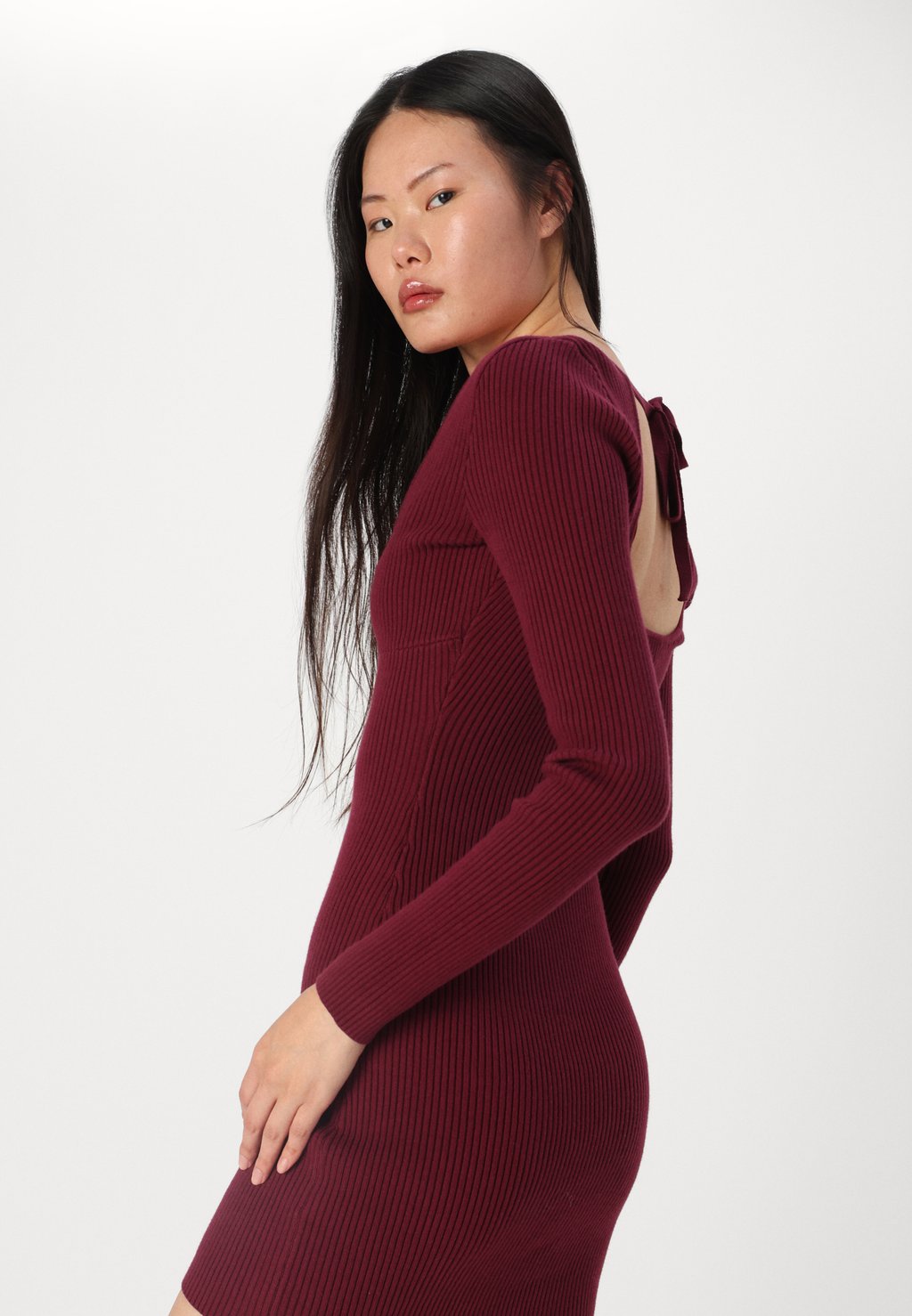 

Платье-джемпер EMEA PINCH BUST TIE BACK SWEATER DRESS Hollister Co., зеленый