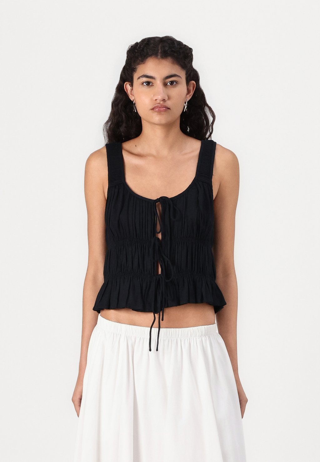 

Топ BARE RUCHED TIE FRONT Abercrombie & Fitch, Black