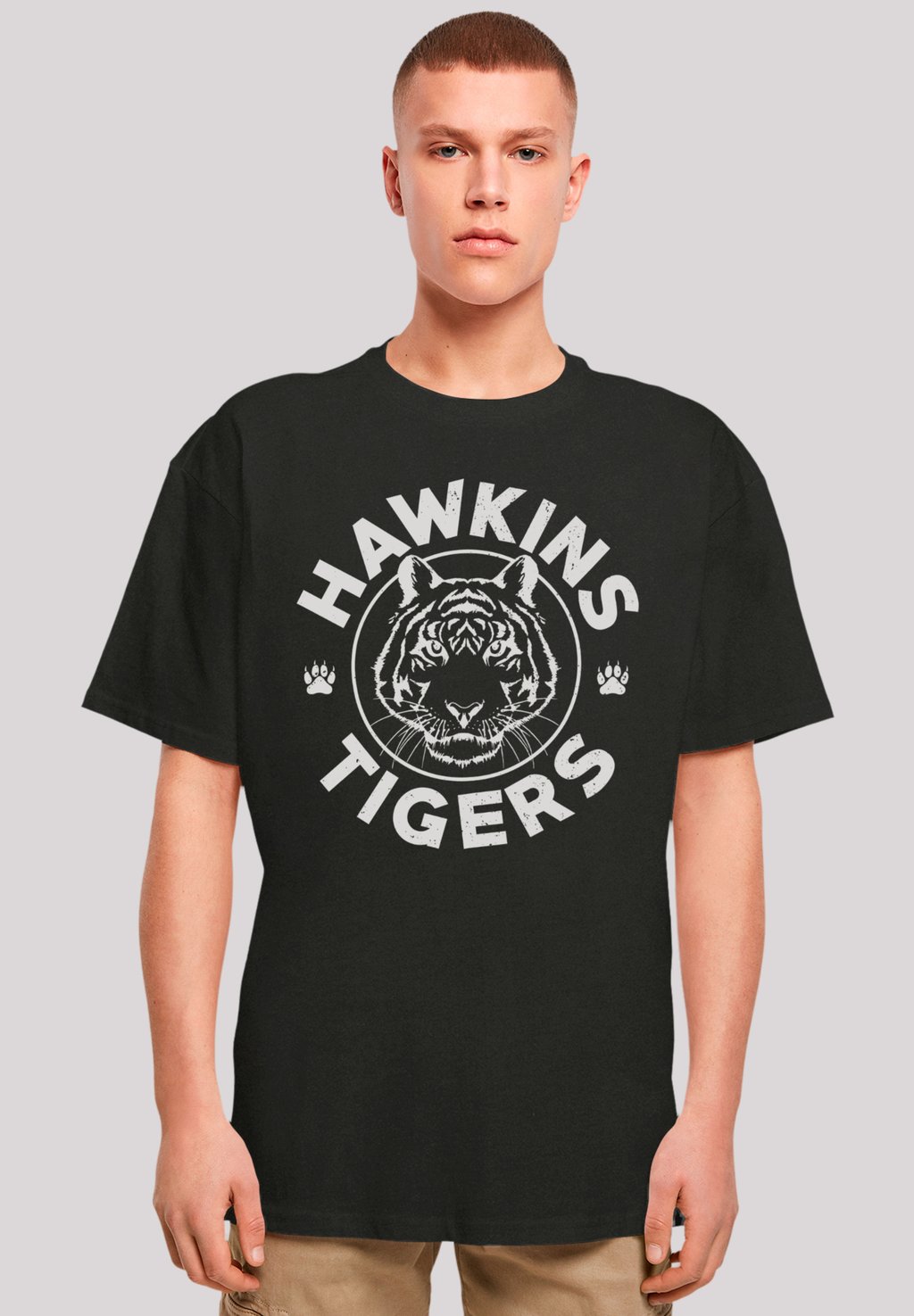 

Футболка с принтом STRANGER THINGS HAWKINS TIGER NETFLIX TV SERIES F4NT4STIC, черный