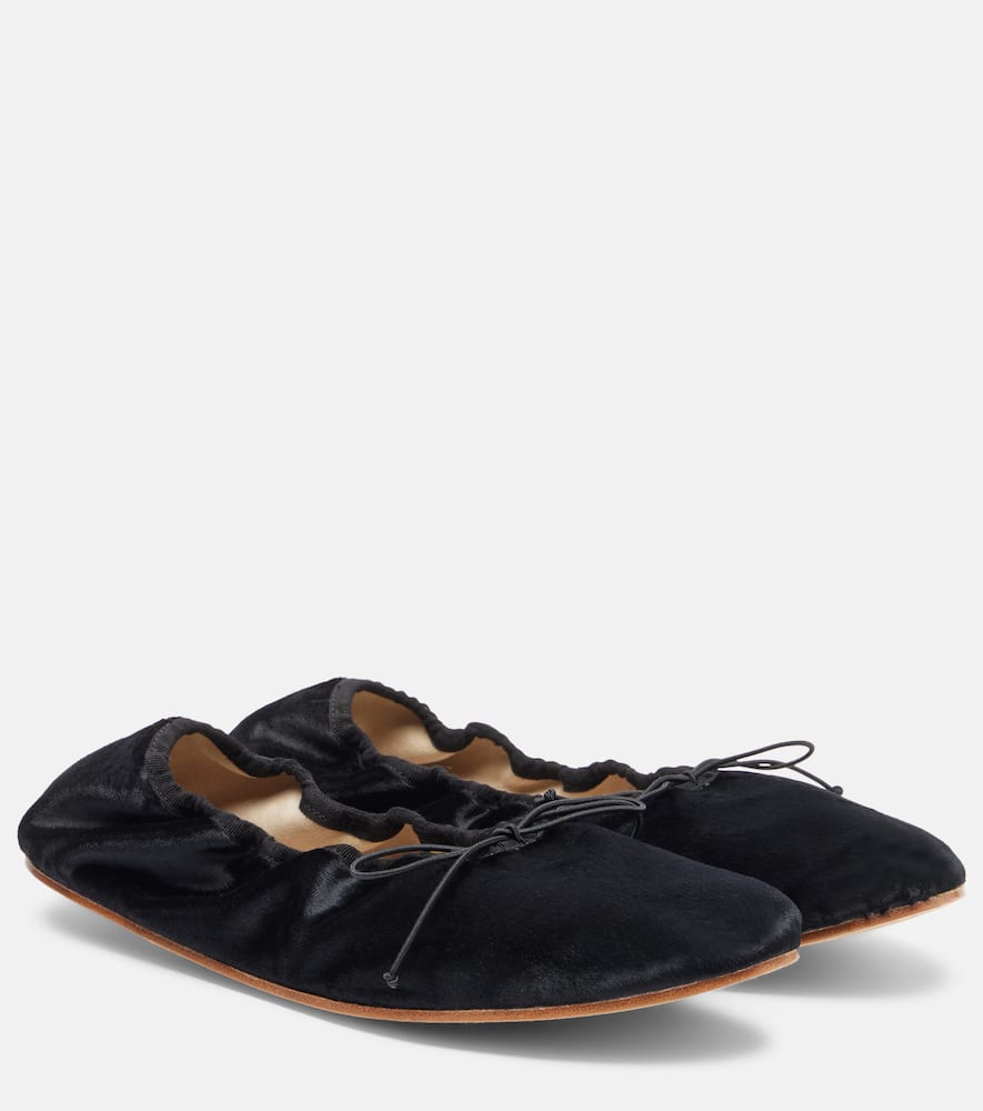 Балетки круглые из бархата The Row, Black