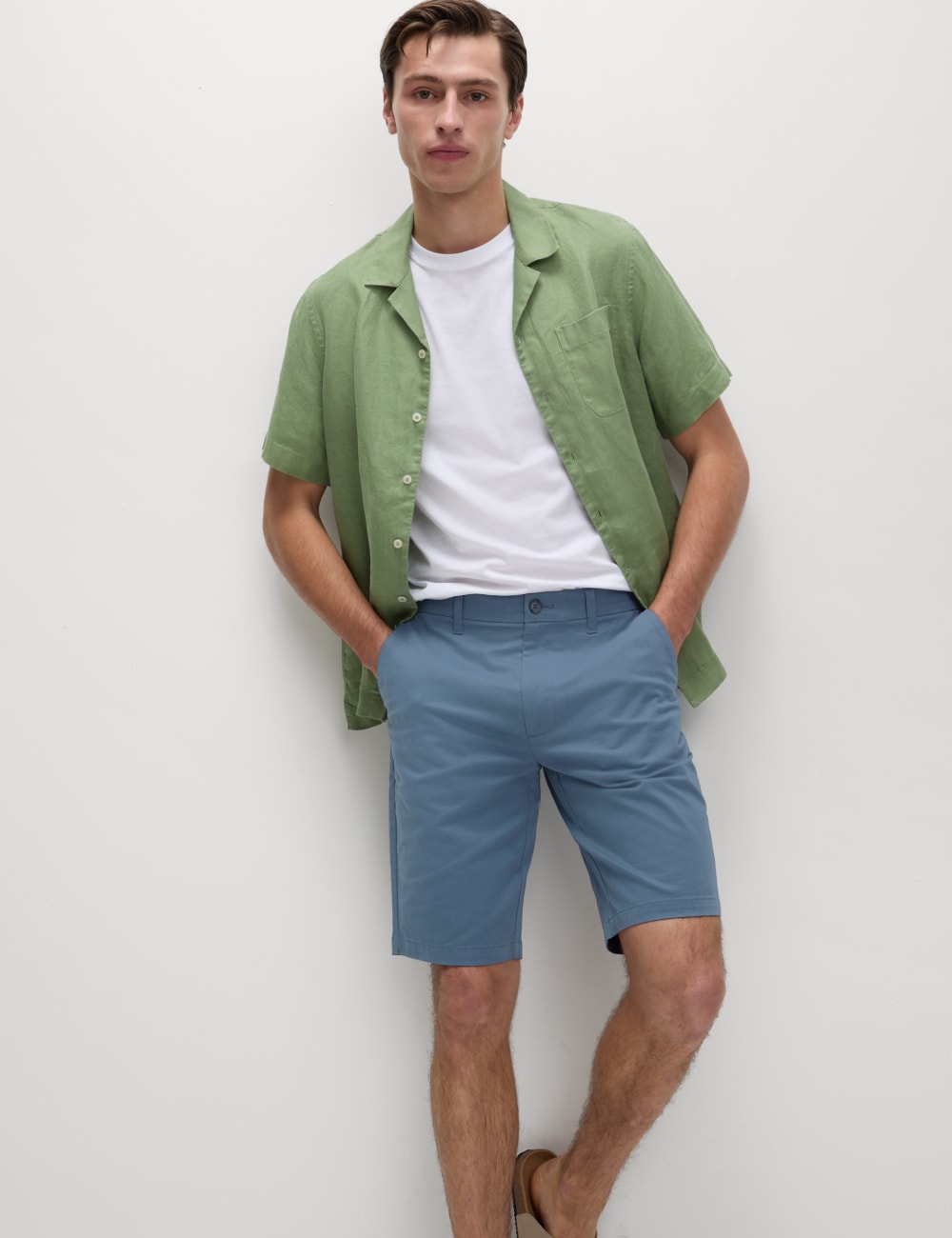 

Эластичные шорты-чиносы Regular Fit Marks & Spencer, цвет Air force blue