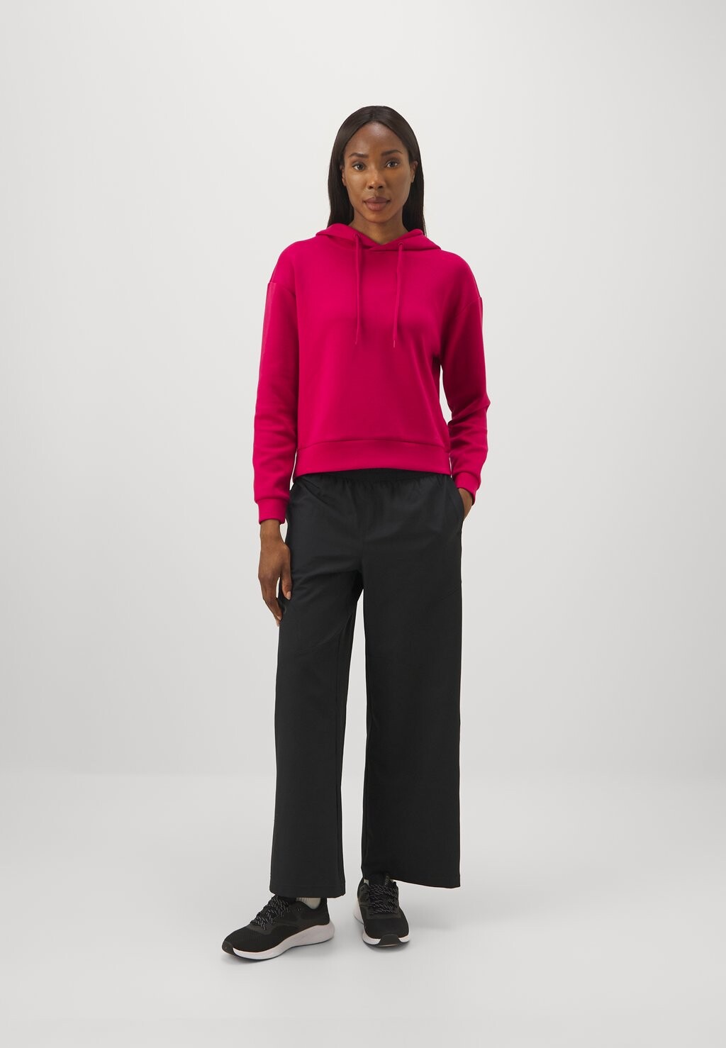 

Уличные брюки UNSTOPPABLE PANT Under Armour, черный