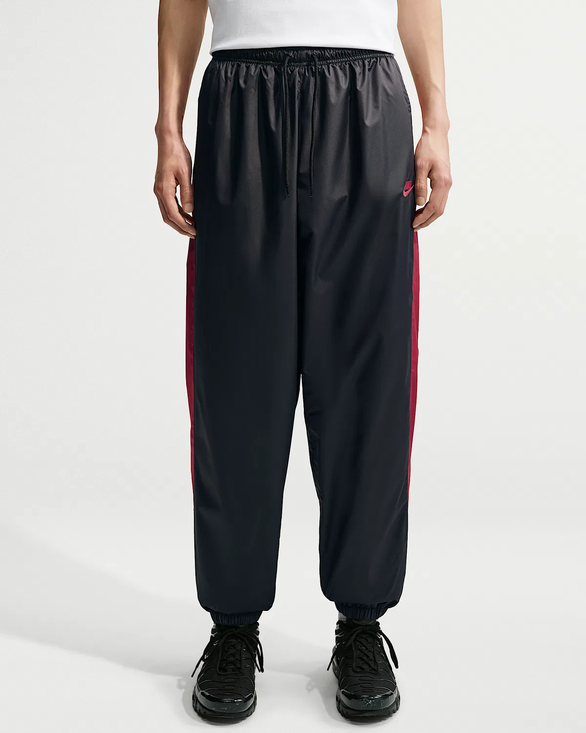 Мужские утепленные штаны Nike Windrunner, Black/Team Crimson/Team Crimson — фото 2