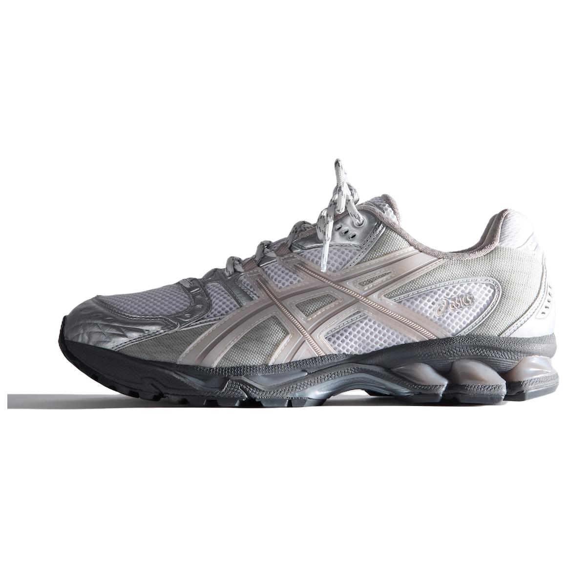 Gel Nimbus 10.1 Kith White Morganite Asics, бежево-серебристая футболка