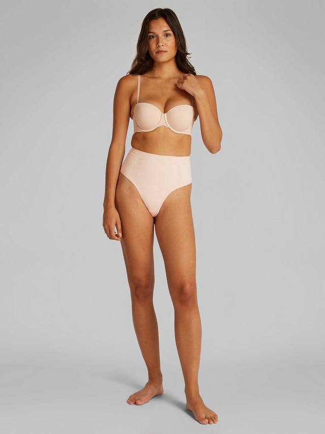 Скульптурирующее утягивающее белье Secure Sculpt с высокой талией Calvin Klein, Natural — фото 2