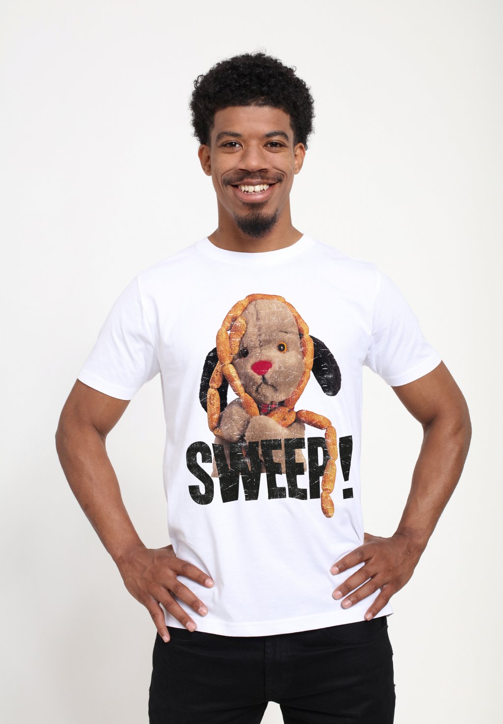 

Футболка с принтом SOOTY SAUSAGES SWEEP DISTRESSED Henry Tiger, белый