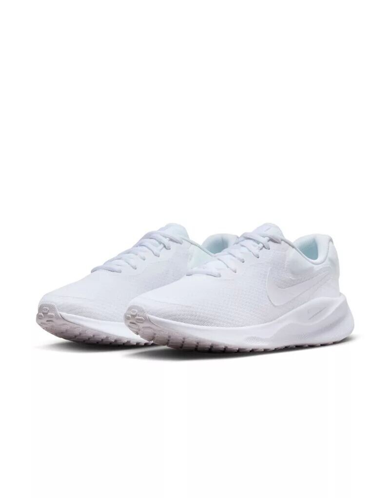 Тройно-белые кроссовки Nike Revolution 7