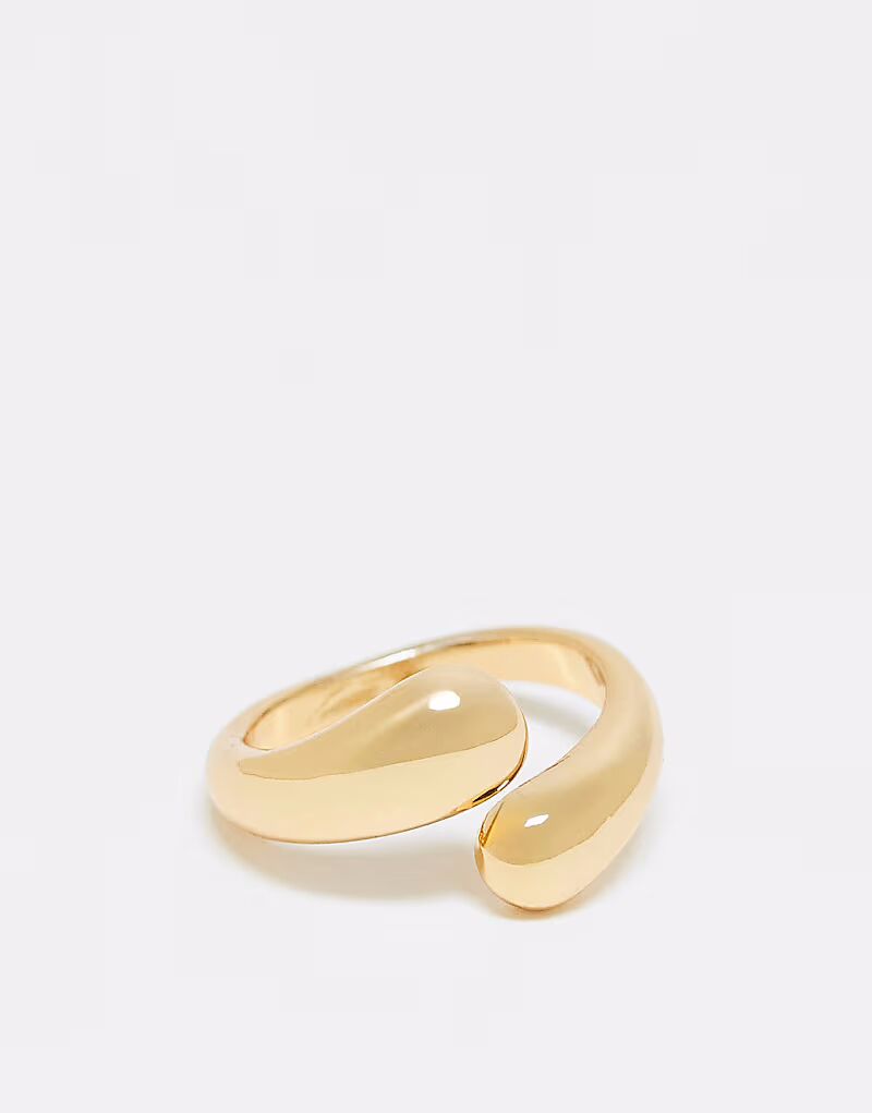

Массивное кольцо с покрытием из 14-каратного золота и обернутым вокруг обруча кольцом Asos Design