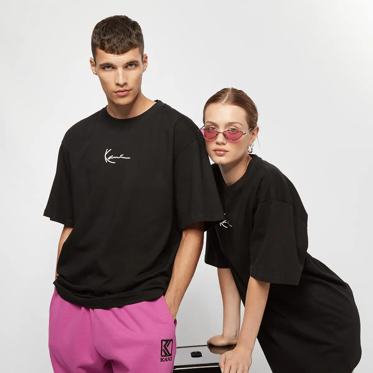 

Футболка Karl Kani Signature Tee, черный