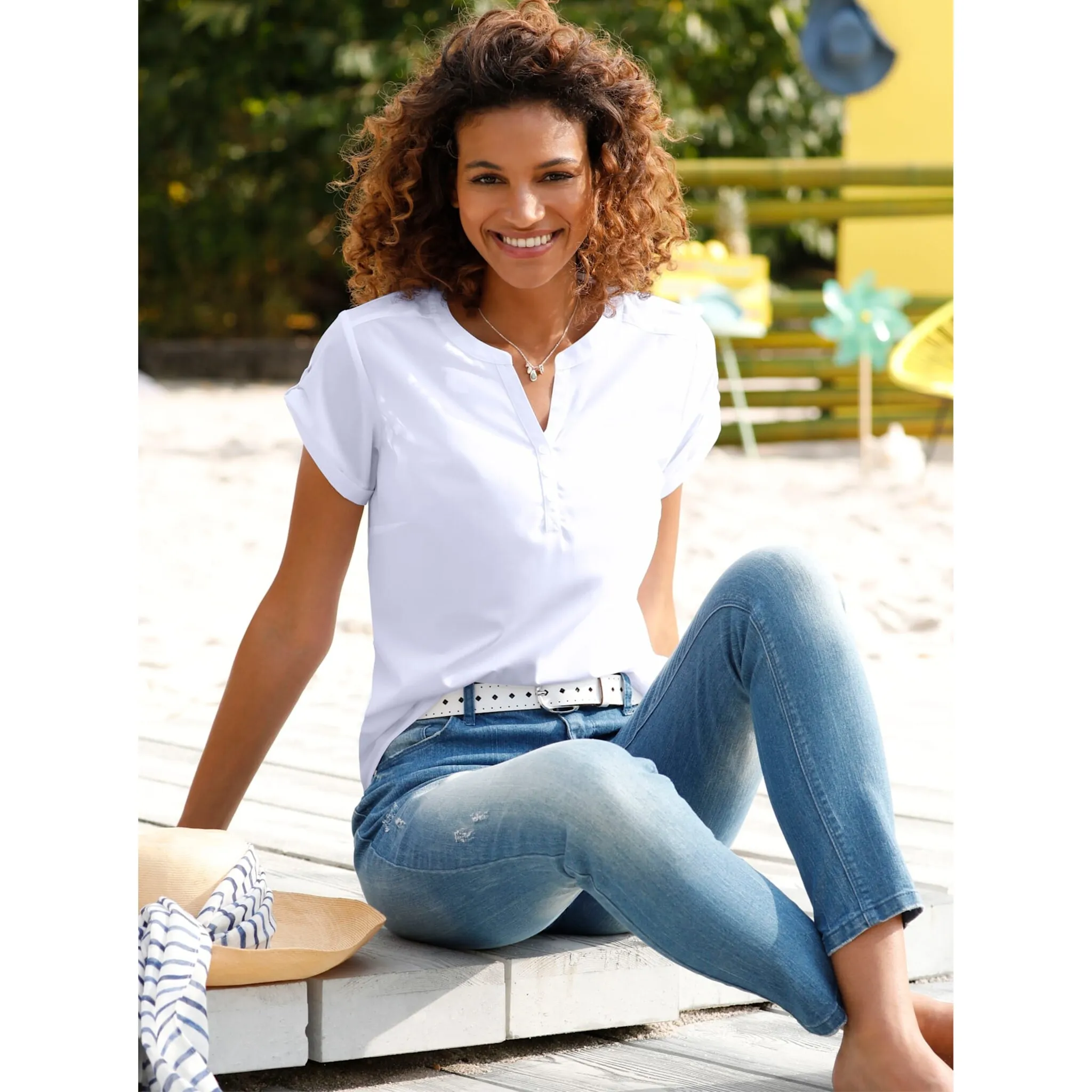 

Повседневный образ Блузка с короткими рукавами Casual Looks, белый