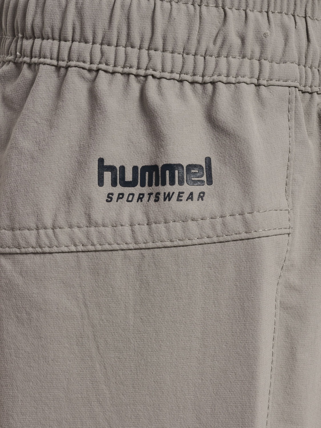 Hummel Штаны свободного кроя в грязном цвете — фото 4