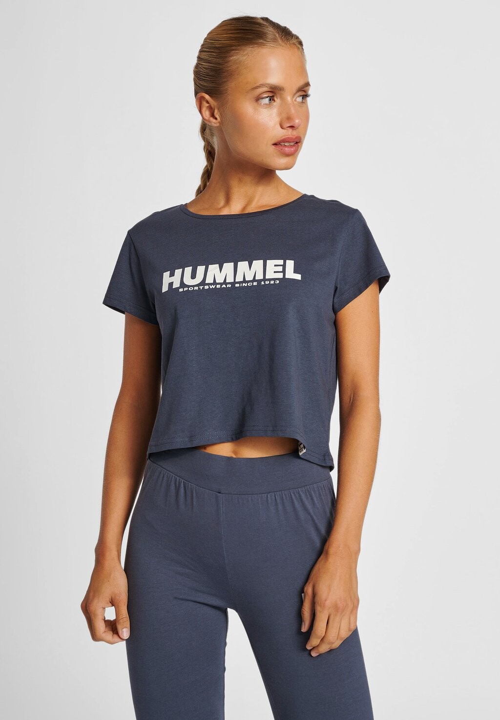 

Футболка с принтом LLEGACY CROPPED Hummel, цвет blue nights