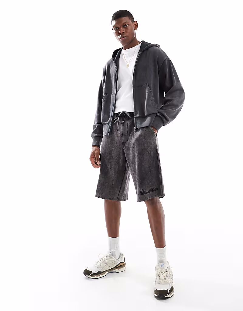 

Шорты Bershka