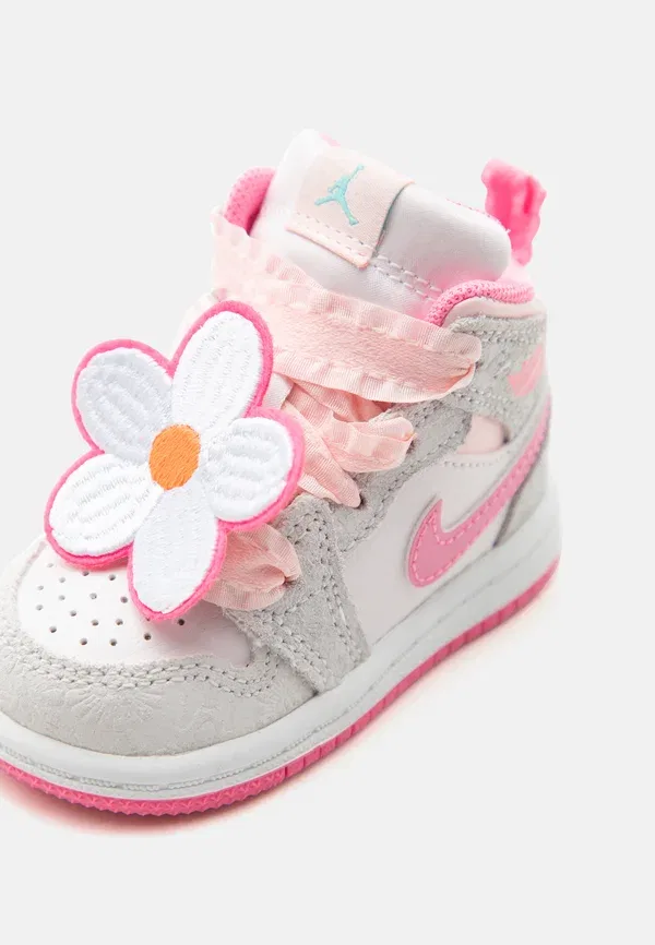 Кроссовки высокие Jordan 1 Mid SE, цвет серый/розовое свечение/жемчужно-розовый/розовое цветение/светлая аква/гипер-оранж — фото 3