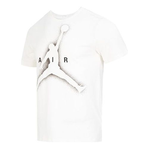 

Футболка Nike AS Essentials Graphic SS Crew Tee DV8421-133