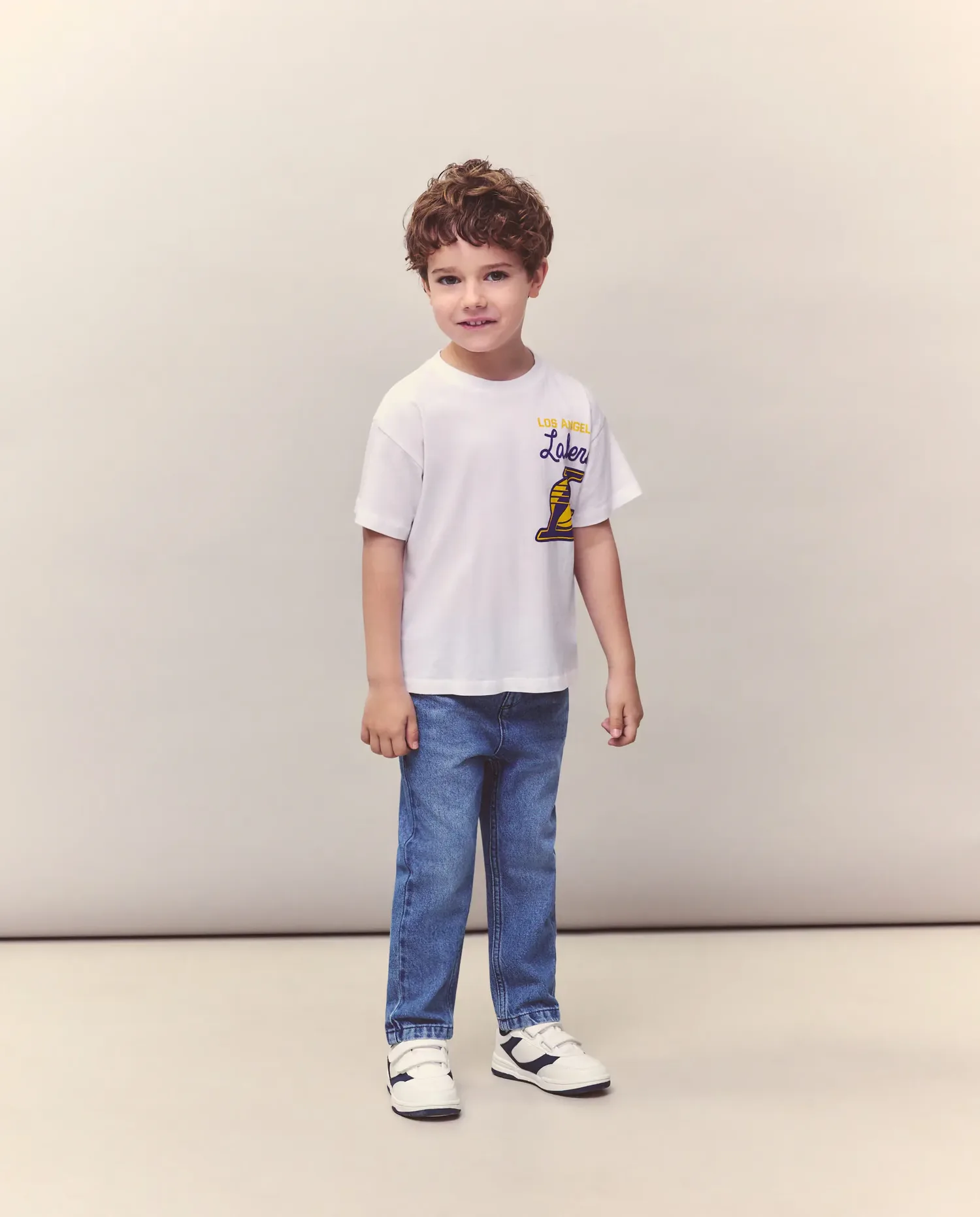 Детская футболка с коротким рукавом и лицензией НБА LAKERS Kids El Corte Inglés, белый — фото 2
