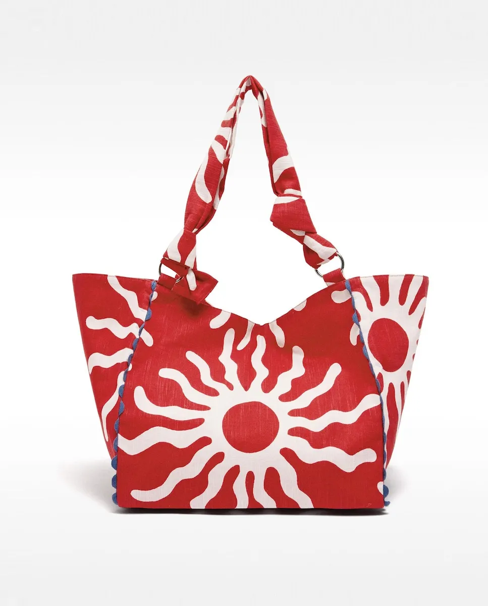 

Сумка-шоппер через плечо с принтами и магнитной застежкой Parfois, красный