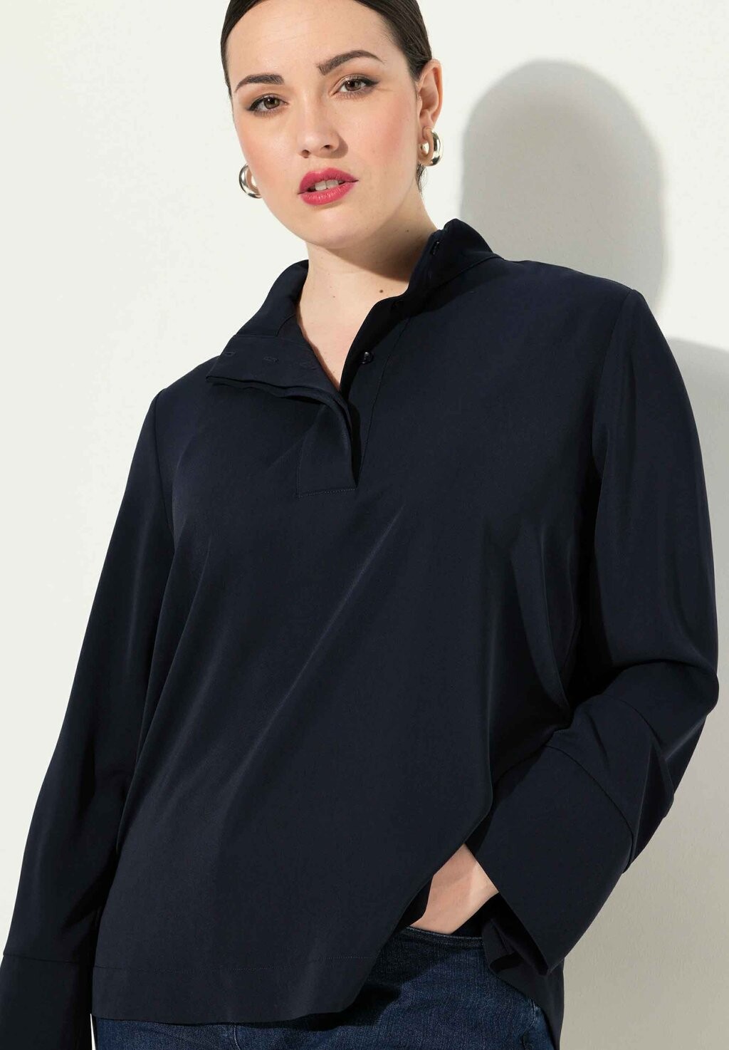 

Блуза HIDDEN BUTTON PLACKET LONG SLEEVE Ulla Popken, темно-синий