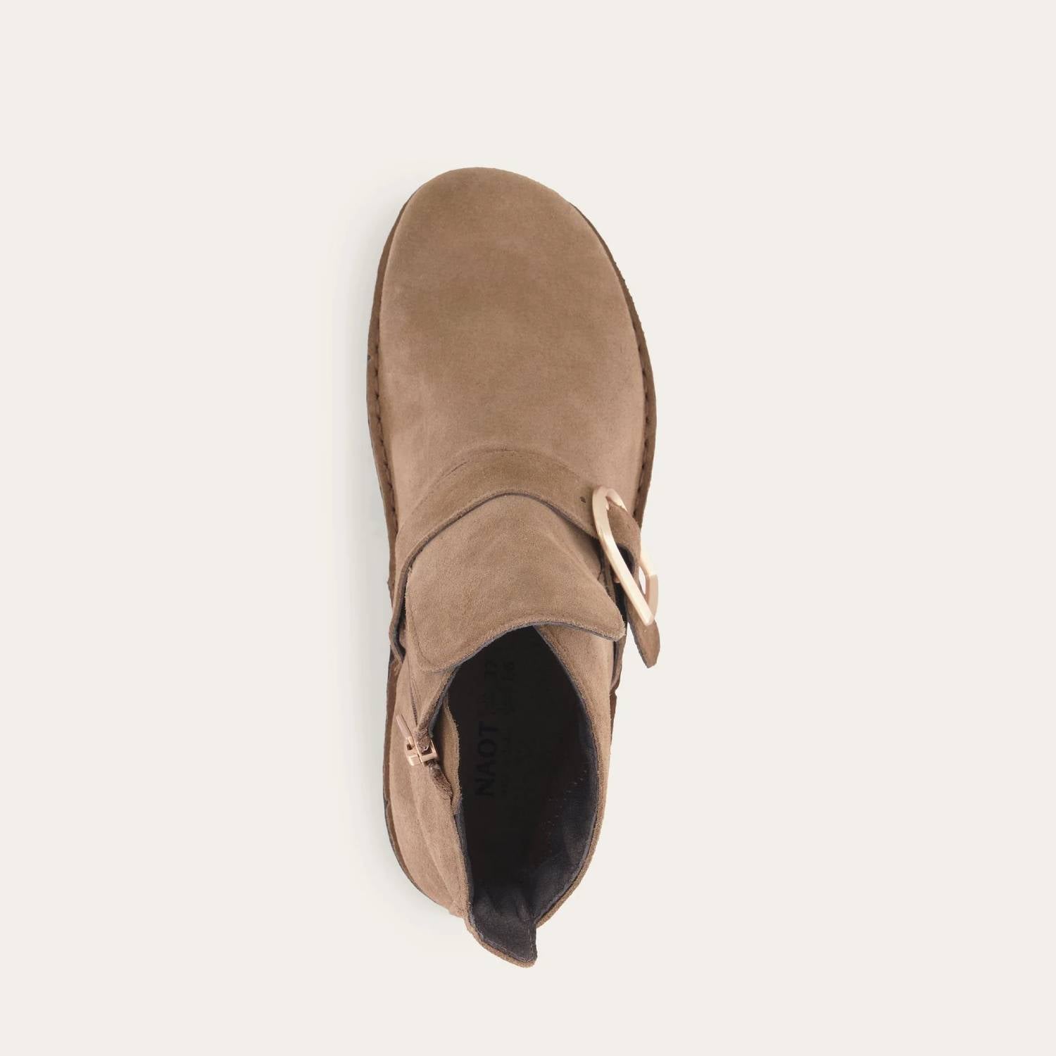Женские ботинки Kolmer - широкие, цвет "желудь", замша NAOT, Acorn Suede — фото 3