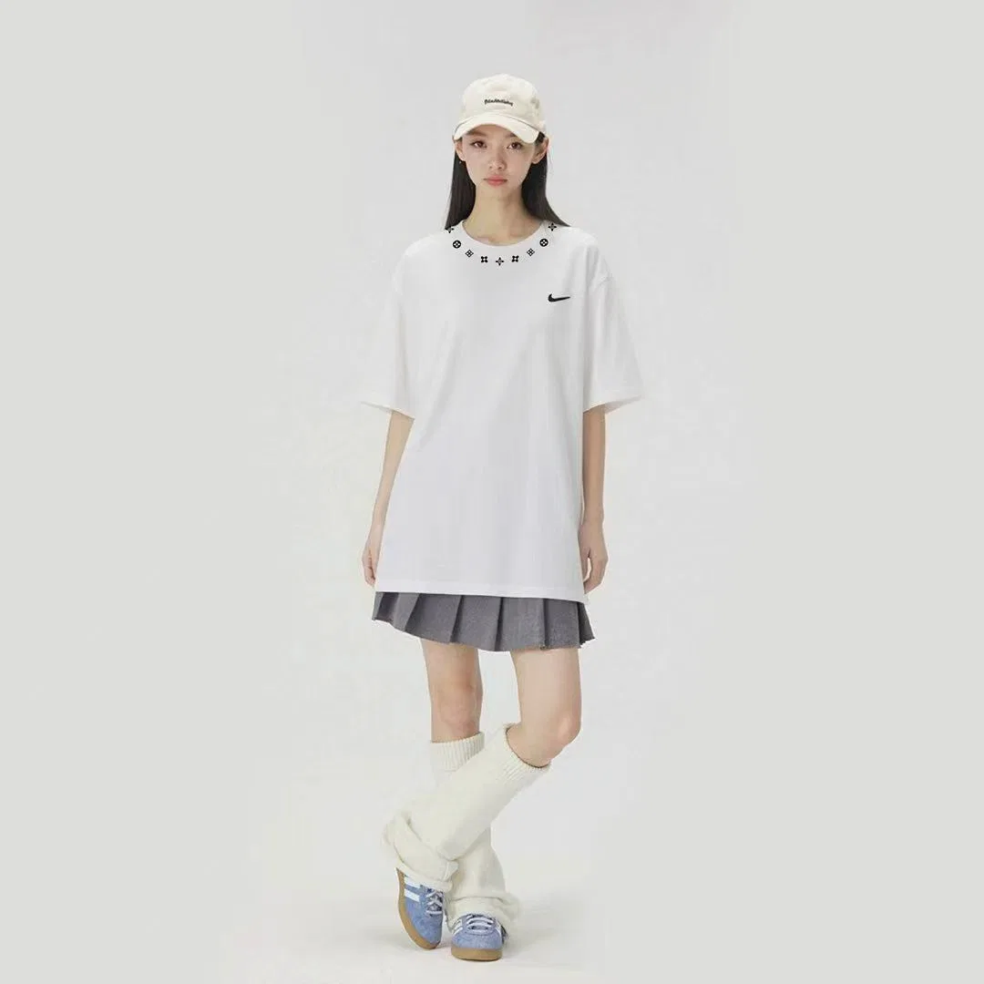 Футболка Nike Sportswear Crew Neck White — фото 4