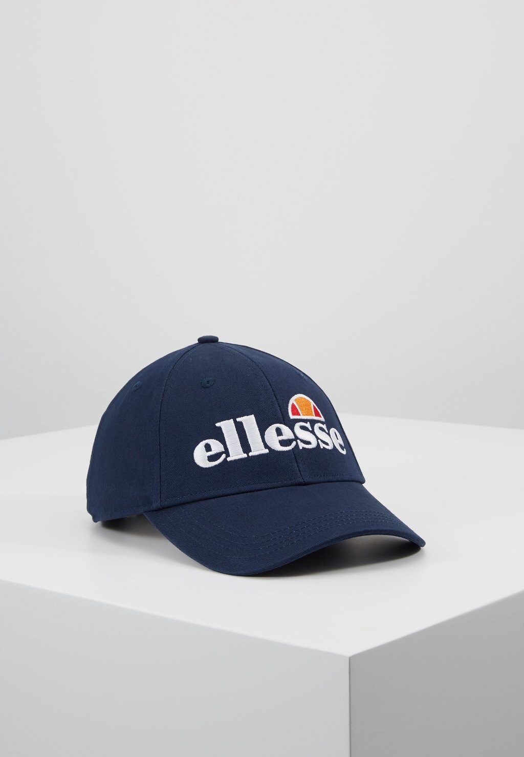 

Бейсболка Ellesse
