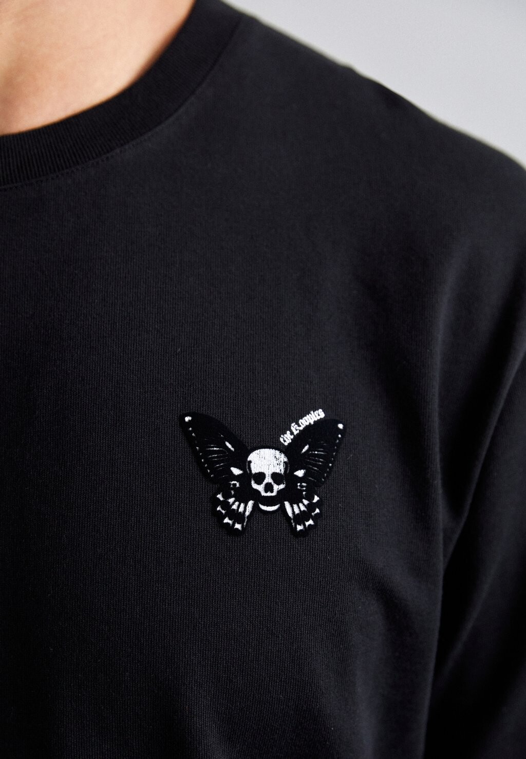 

Принт на футболке The Kooples, черный