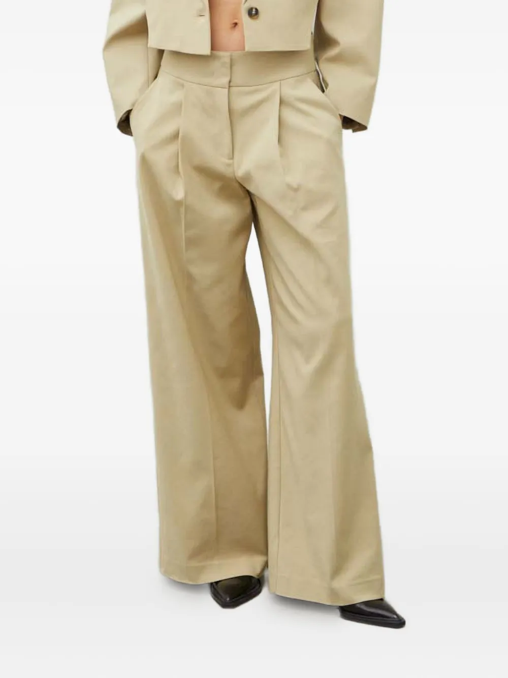 

Брюки Maverick со складками Day Birger Et Mikkelsen, нейтральный