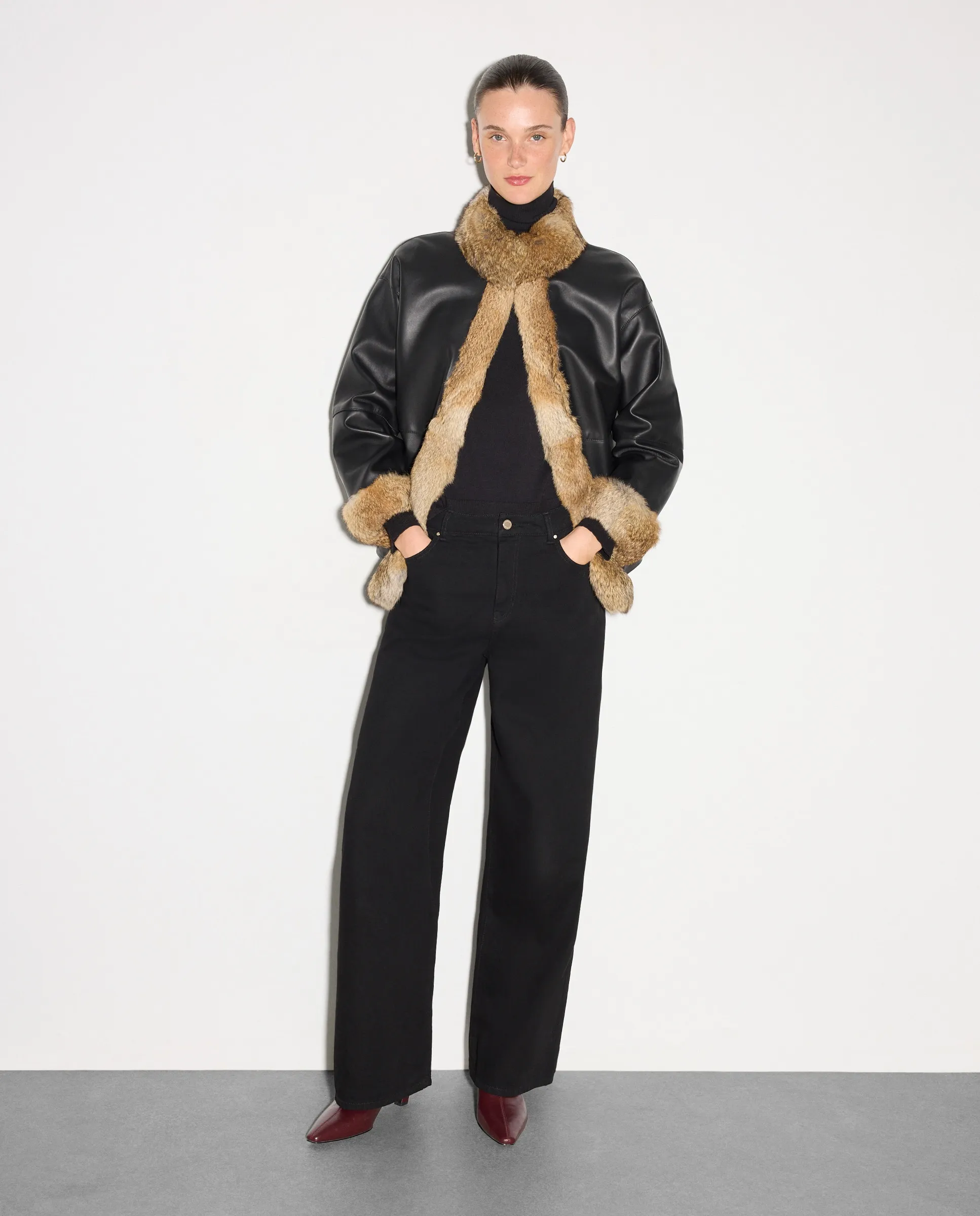 

Женская короткая однотонная куртка Woman El Corte Inglés, черный