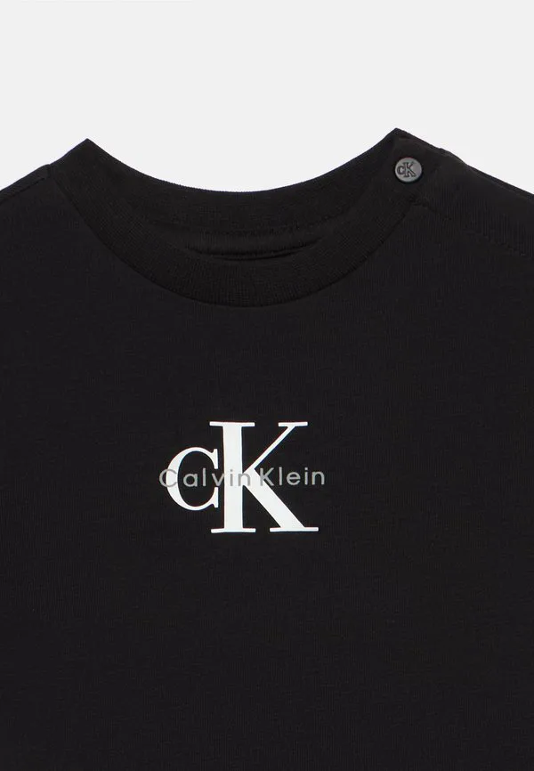 Короткие шорты унисекс Calvin Klein Jeans, Deep Black — фото 4