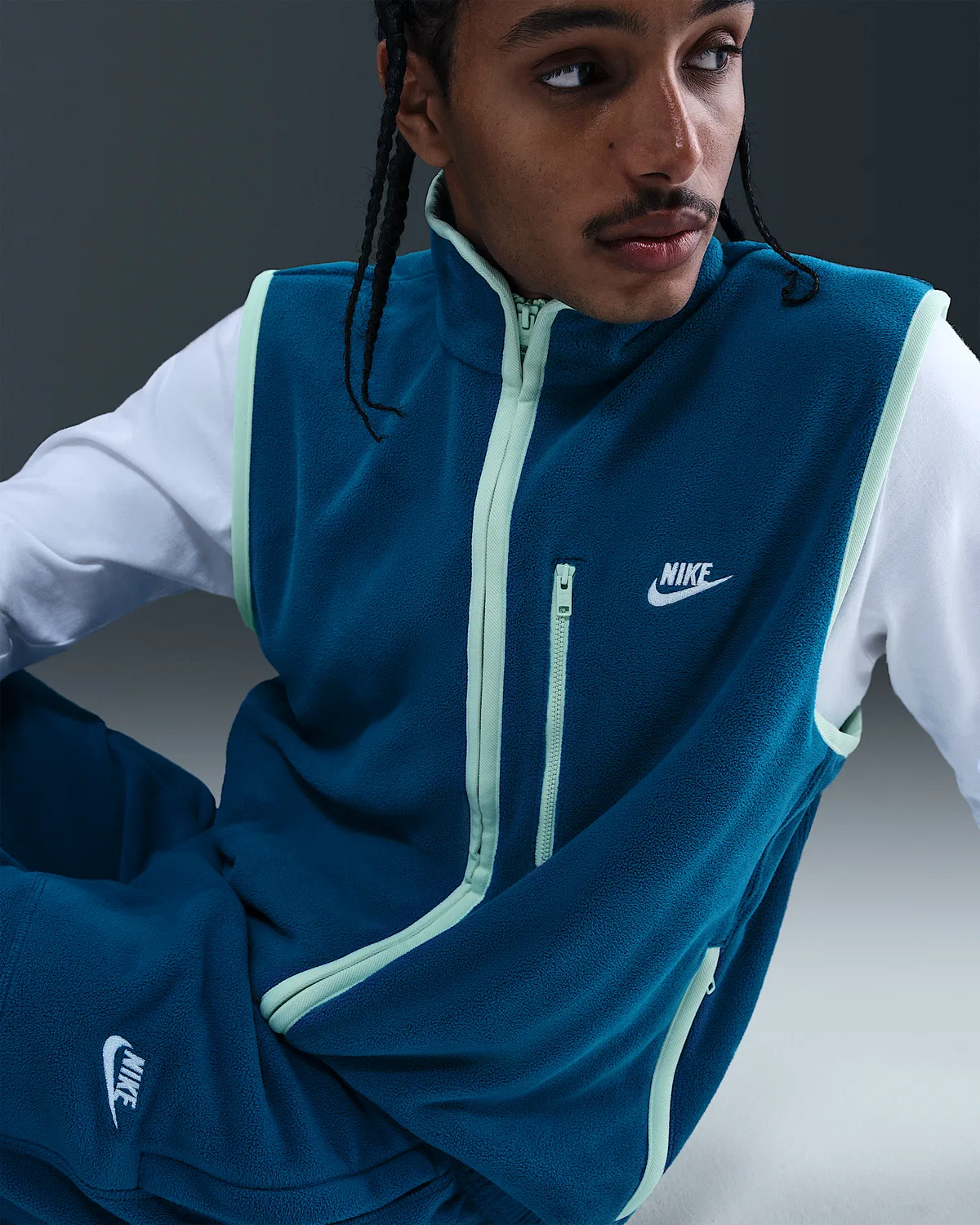 Мужская зимняя жилетка Nike Sportswear Club, Green Abyss/Mint Foam/White — фото 3