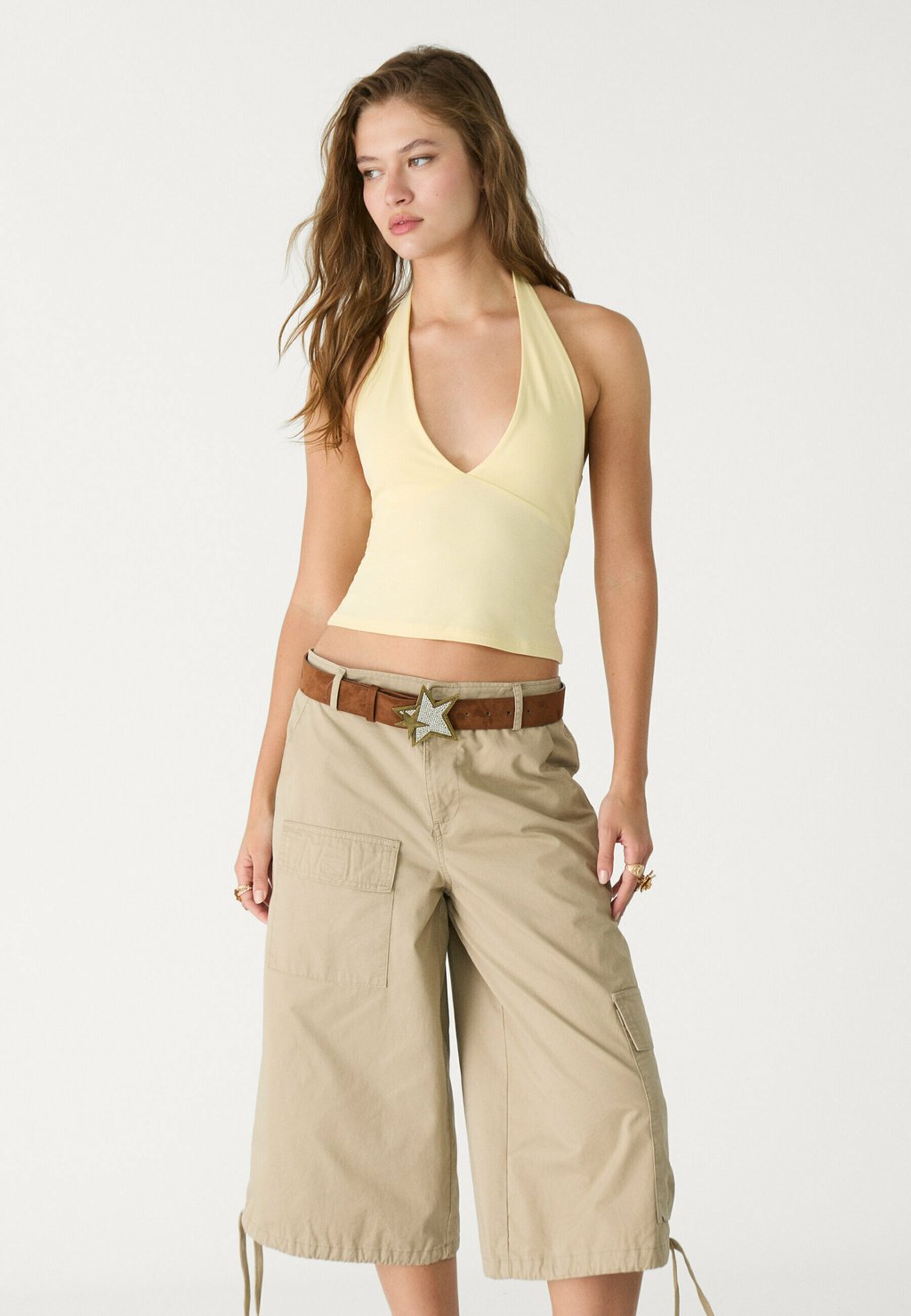 

Топ V-NECK HALTER Stradivarius, светло-желтый