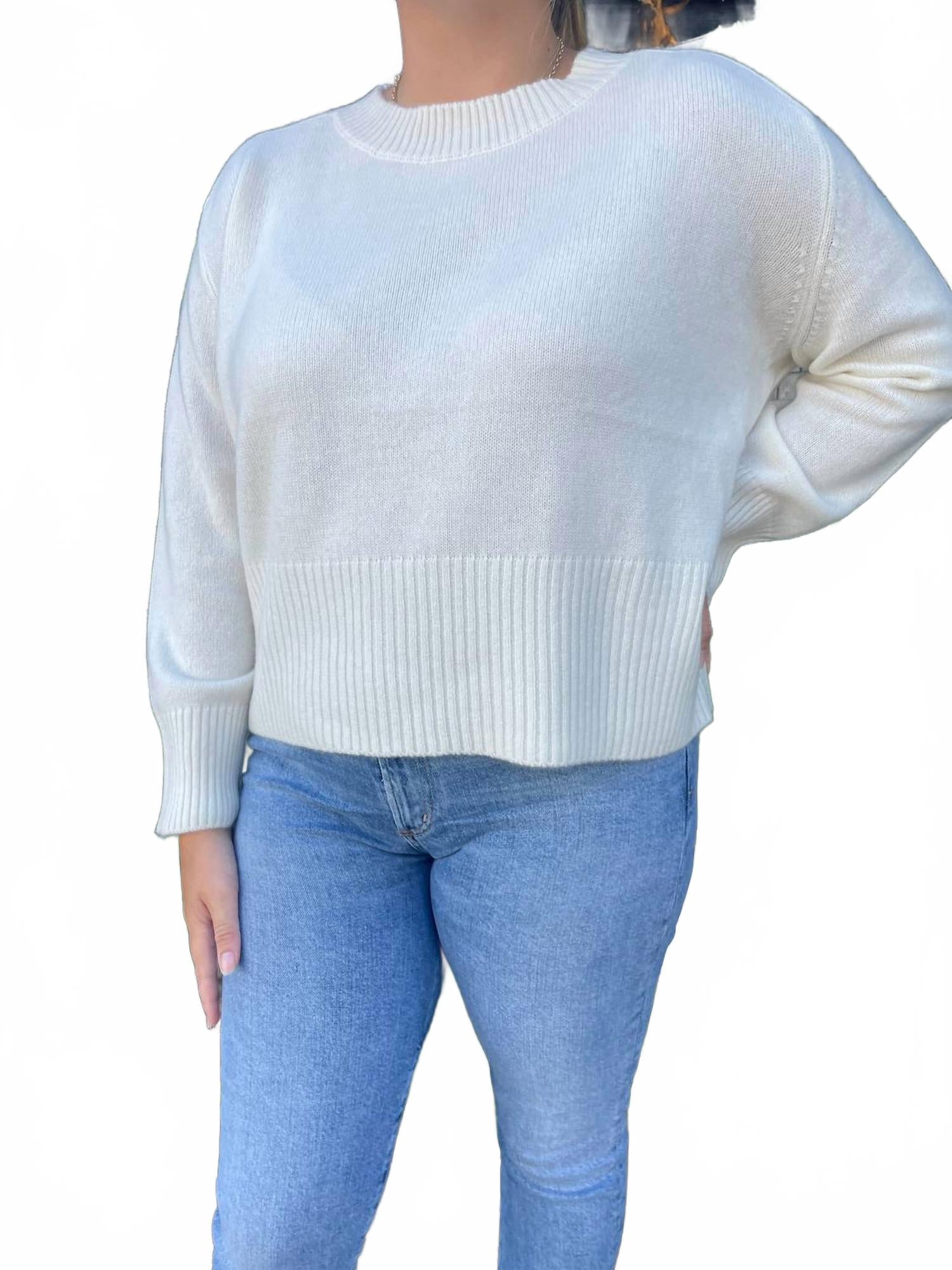 

Идеальный день свитер с круглым вырезом в снежно-белом цвете Cortland Park