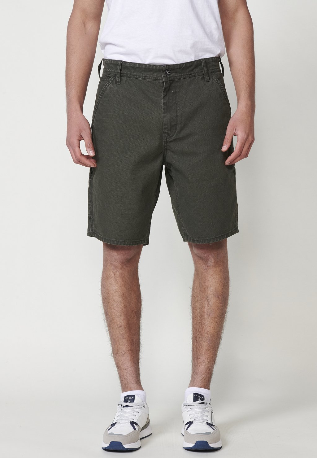 

Шорты WASHED CARPENTER BERMUDA Koroshi, зеленый